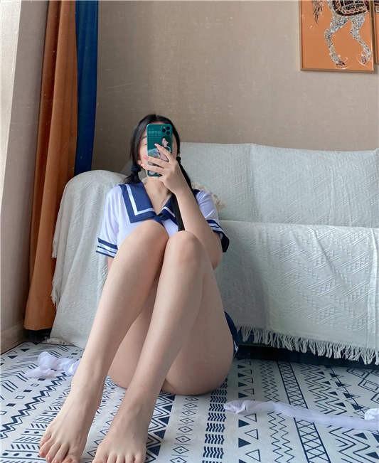 120斤的小王同学 - 大白兔奶糖 [24P/4V/214MB]